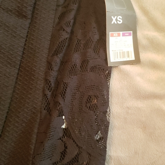 Mossimo black vest top xs Hp🔥🔥🔥 - Picture 4 of 5